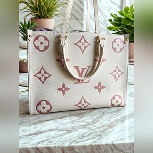 Louis Vuitton Onthego MM Giant Empreinte | Creme & Rose Trianon | Excellent